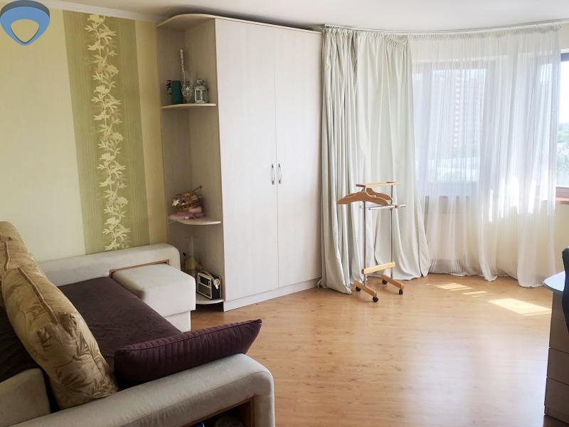 продажа трехкомнатной квартиры номер A-174668 в Малиновском районе, фото номер 8